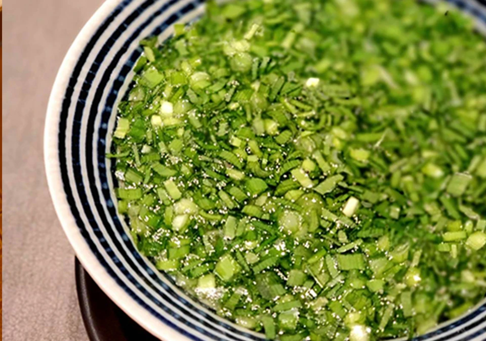 ON the TABLE CHINESE